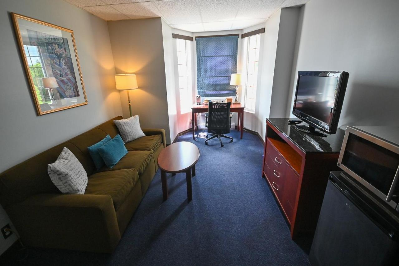 Le Voyageur Inn Mattawa Bagian luar foto