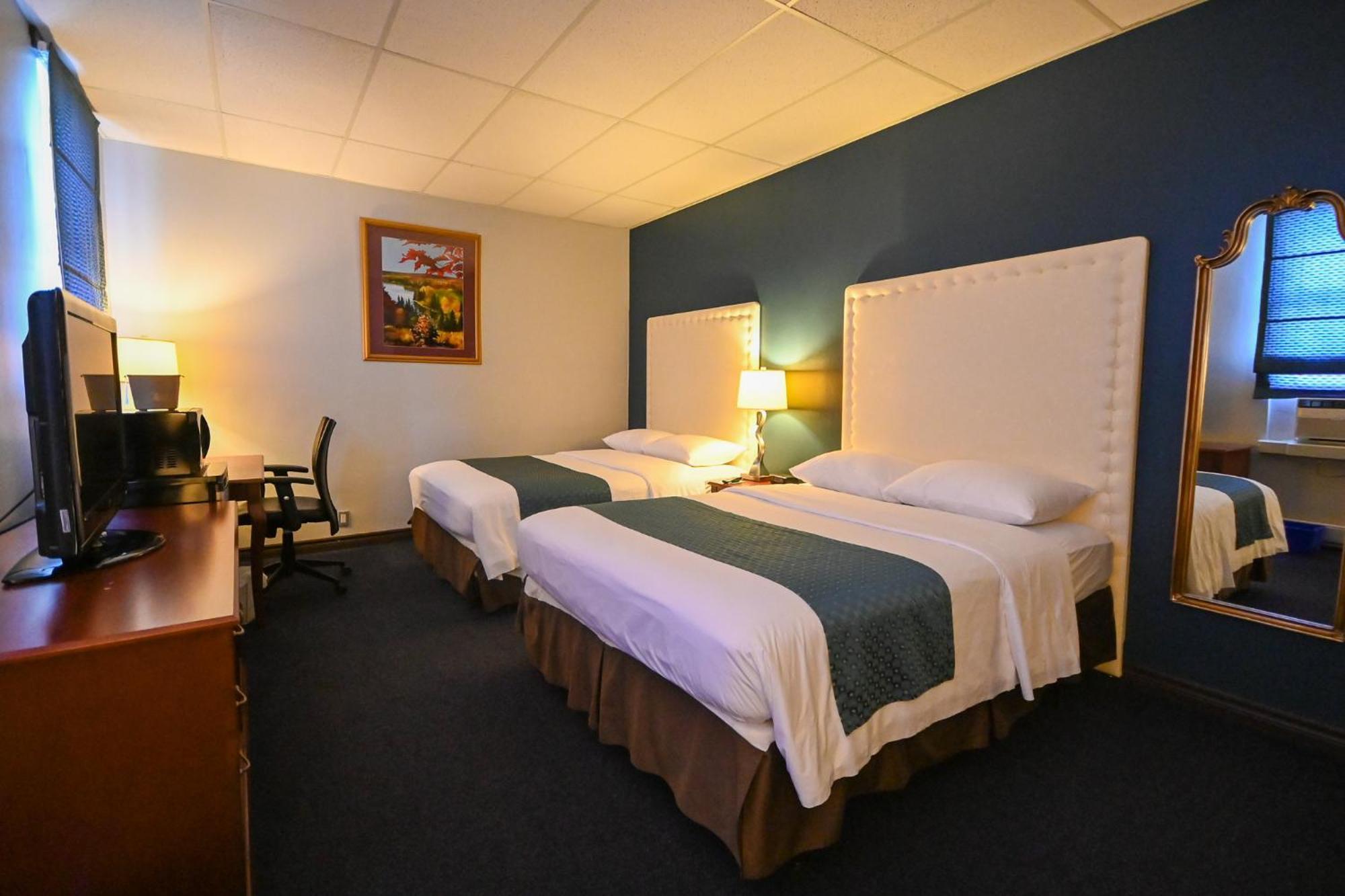 Le Voyageur Inn Mattawa Bagian luar foto