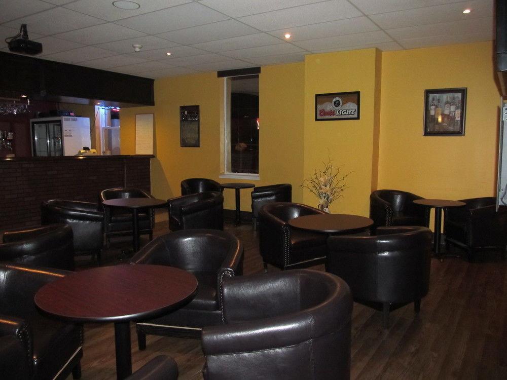 Le Voyageur Inn Mattawa Bagian luar foto