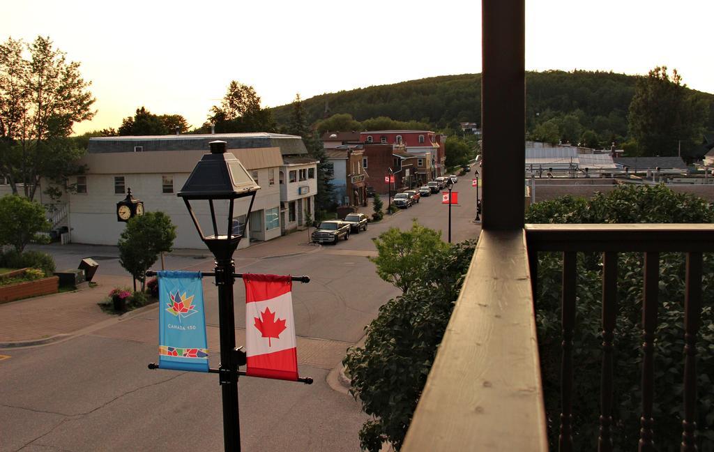 Le Voyageur Inn Mattawa Bagian luar foto