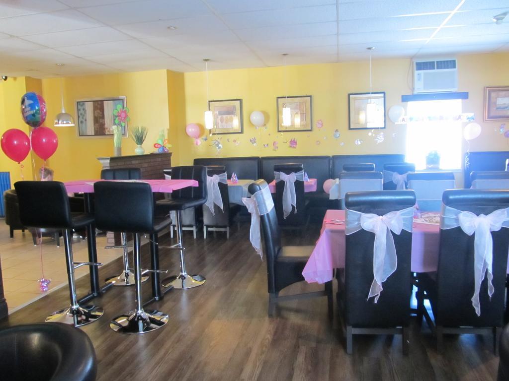 Le Voyageur Inn Mattawa Bagian luar foto